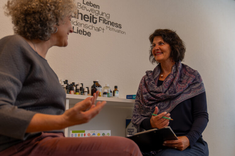 Marianne Fuhrer bei der Aromaberatung